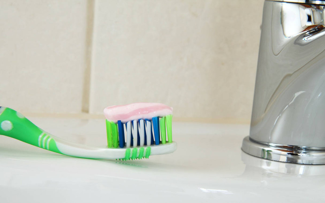 Arredo bagno: dove metto lo spazzolino da denti?